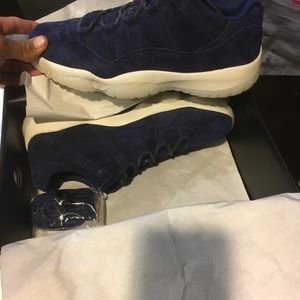 Jordan 11 low jeter deadstock size 13